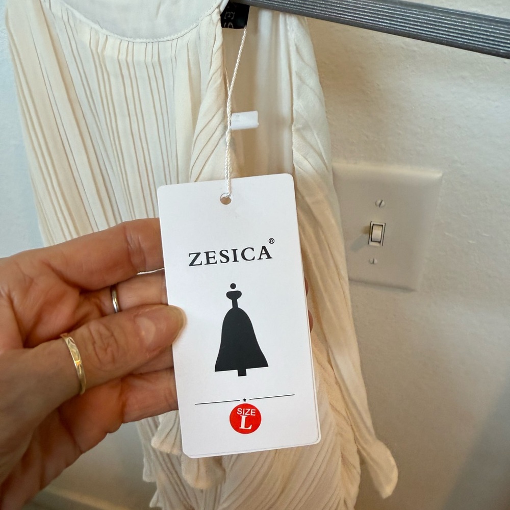 Cream Ruffled Tiered Halter Sundress - Picture 7 of 8